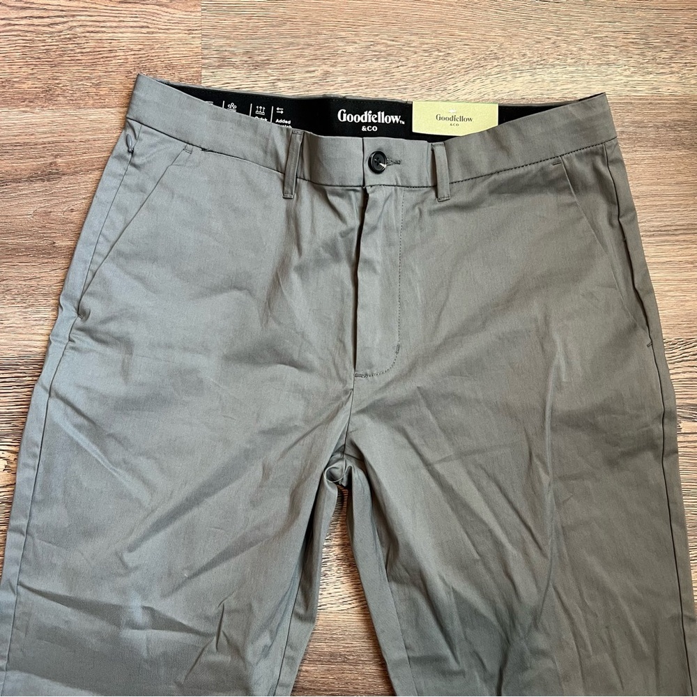 Goodfellow Men's Gray Slim Tech Chino Pants - Picture 3 of 6